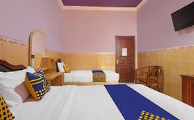 Spot On 91930 Hotel Citra Dewi 4 Manunggal  2*